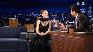 Ariana Grande, Josh Hutcherson, Snocaps